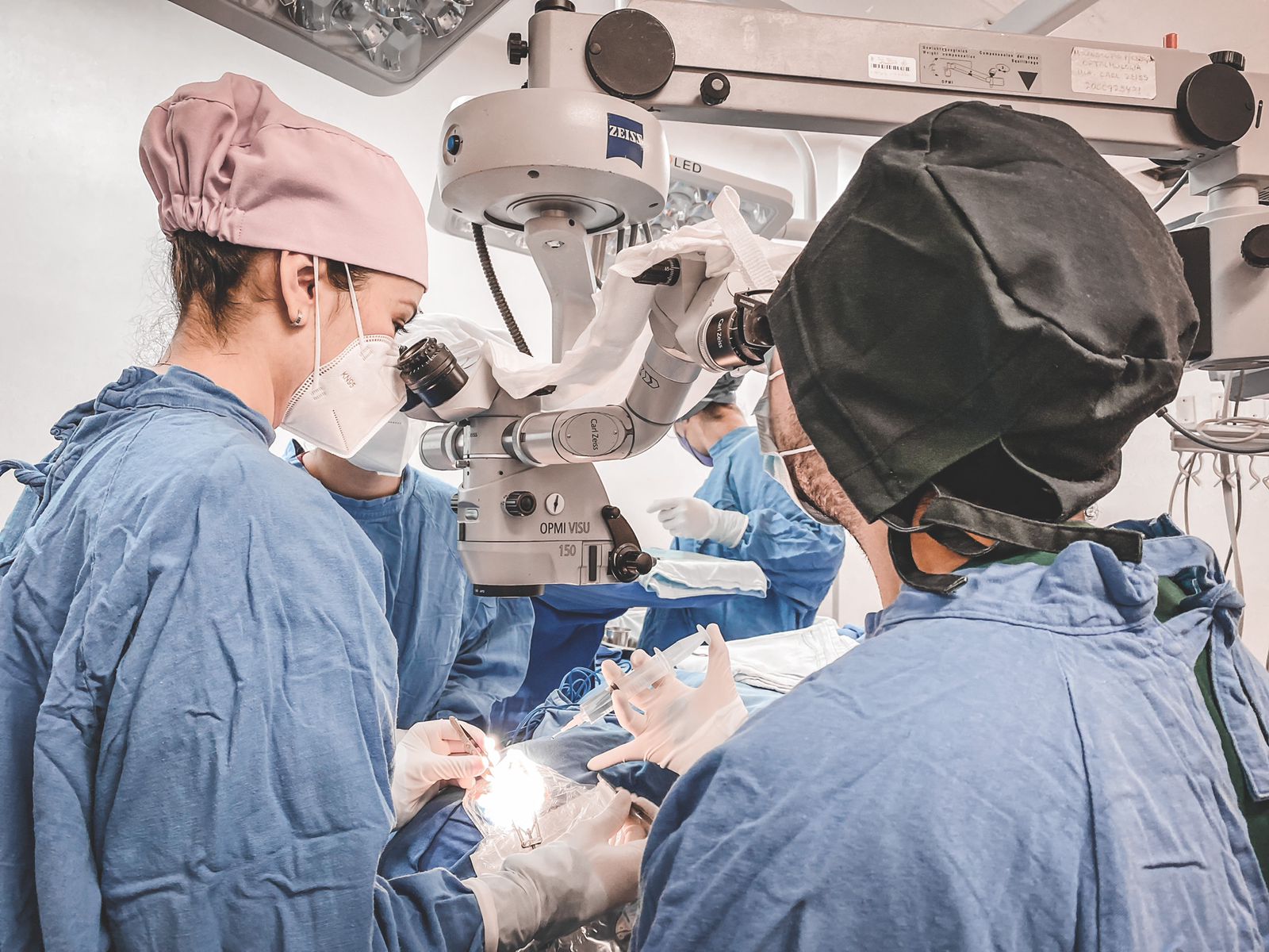 La UMAE Hospital de Especialidades “San José” reactivó los trasplantes de córnea con los La UMAE Hospital de Especialidades “San José” reactivó los trasplantes de córnea con los