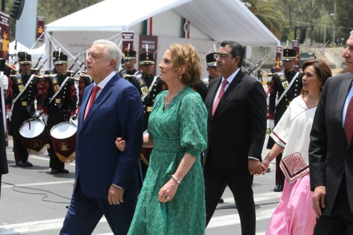 Desfile2 05-05-23